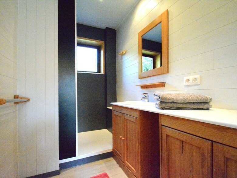 Luxury Pet-friendly Chalet In Bi�vre Near Forest