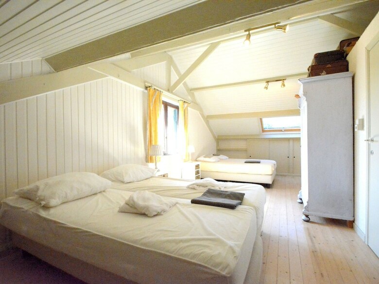 Luxury Pet-friendly Chalet In Bi�vre Near Forest
