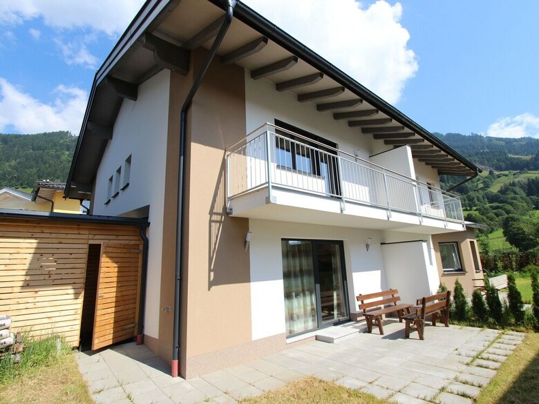 Spacious Holiday Home In Goldegg Near Ski Area