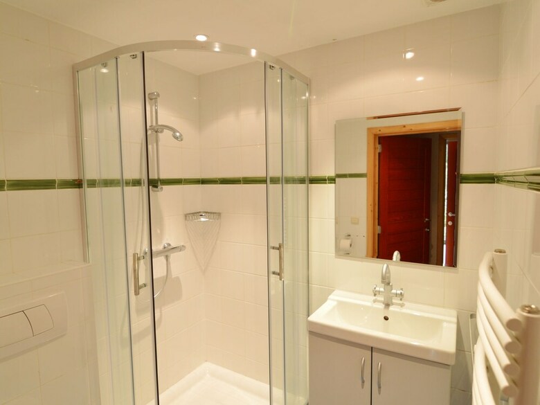 Villa Unique, Comfortable Property With Many Extras