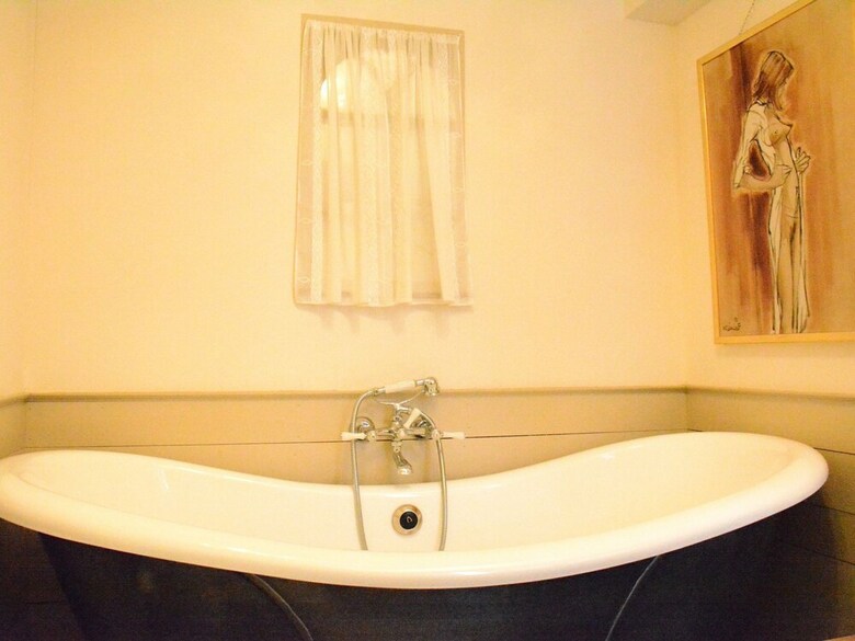 Cozy Holiday Home In Bi�vre With Pond