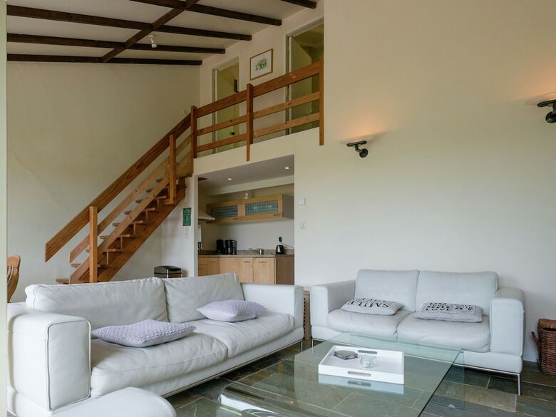 Great Spacious Holiday Home In A Tranquil Holiday Park