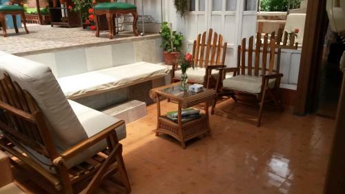 Hostal El Parque Tababela