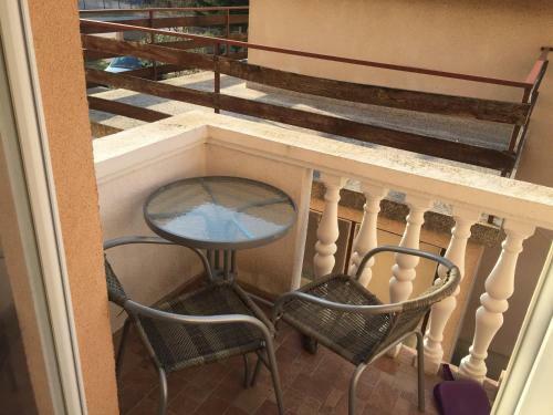 Apartments Mladenka 20m From Marina!