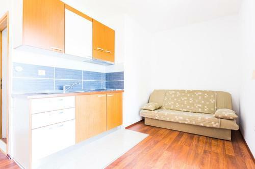 Apartments Mladenka 20m From Marina!