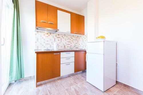 Apartments Mladenka 20m From Marina!