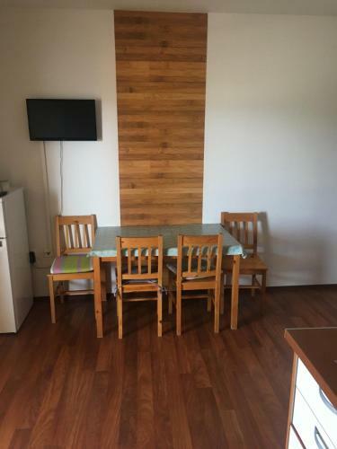 Apartments Mladenka 20m From Marina!