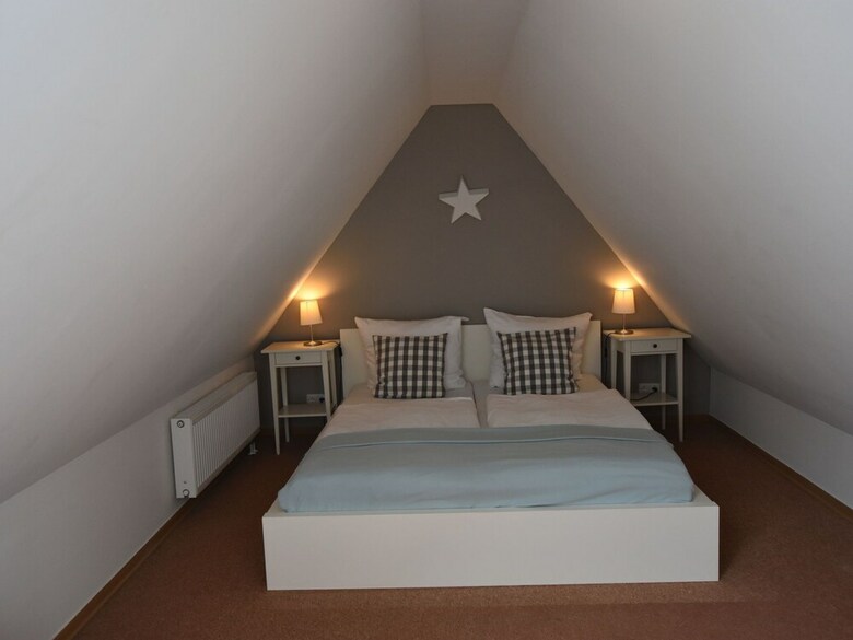 Large, Comfortable Apartment By The Sea
