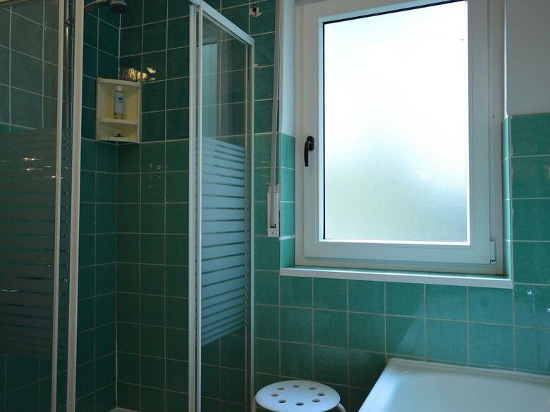 Comfy Holiday Home In Veldenz With Parking