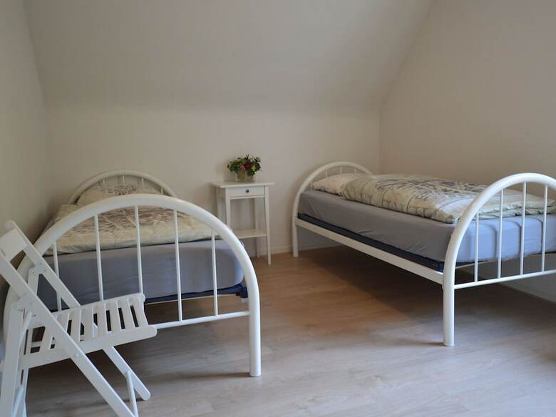 Comfy Holiday Home In Veldenz With Parking