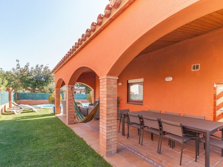 Cozy Holiday Home In Girona With Swimming Pool