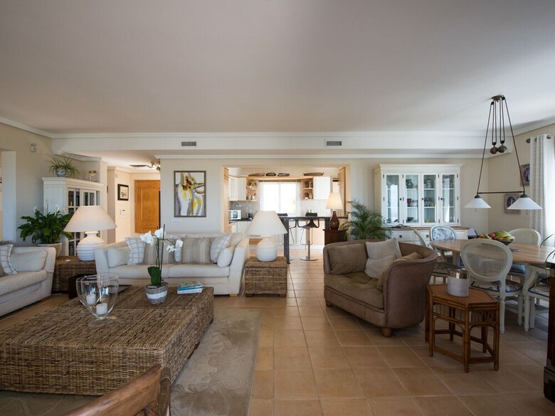 Villa With Exceptional Panoramic Views, Private Pool In Altea Hills