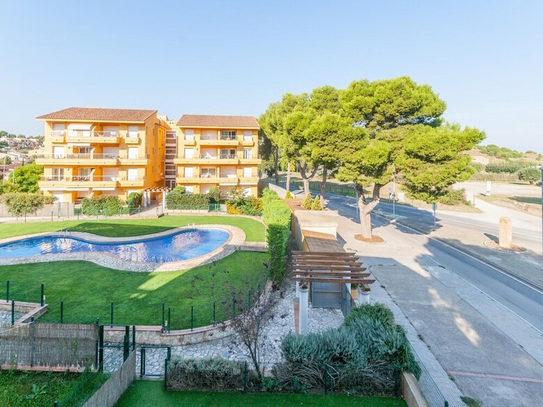 Classic Apartment In L'escala Spain With Parking Facility