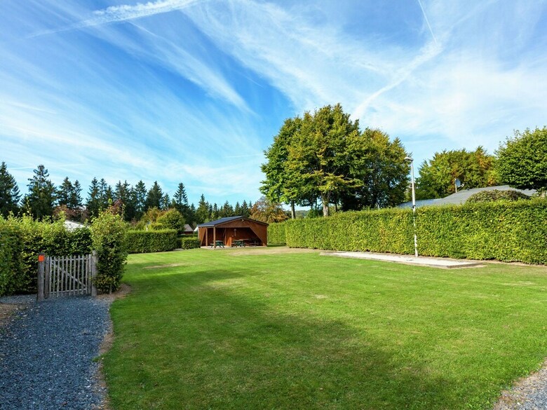 Luxurious Bungalow In Bullange With Jacuzzi