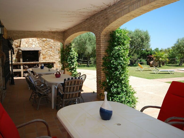 Spacious Villa In Romany� de La Selva With Swimming Pool