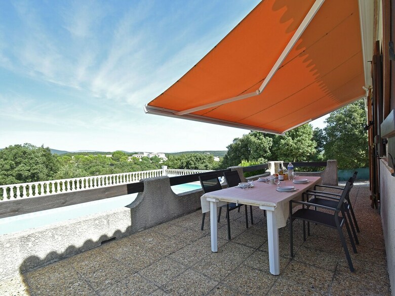 Quaint Villa In Argelliers With Private Swimming Pool