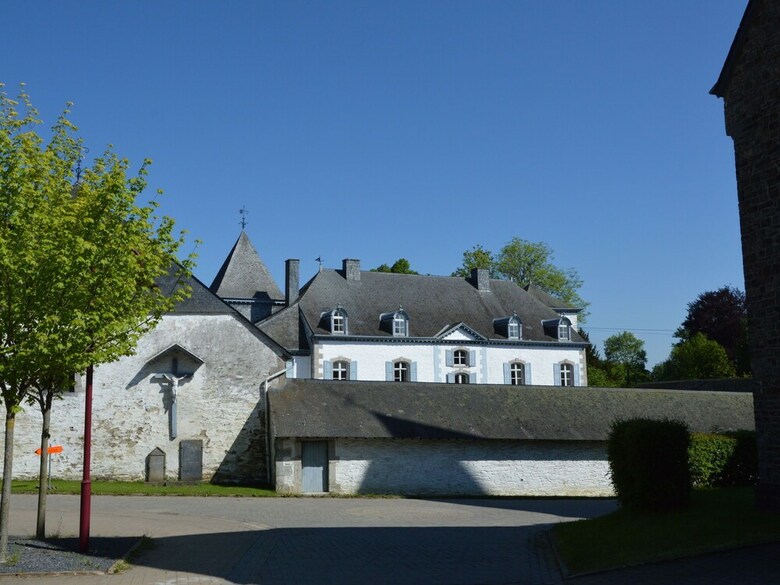 Quiet Cottage In Roumont