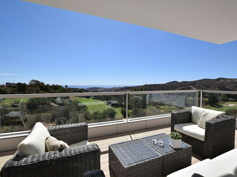 Luxury Apartment With Swimming Pool In Andalusia