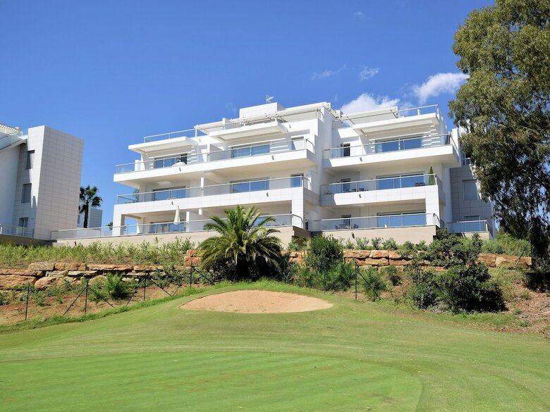 Luxury Apartment With Swimming Pool In Andalusia
