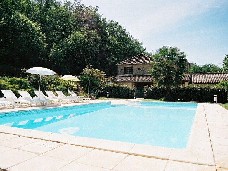 Vintage Home In Siorac-en-p�rigord With Pool