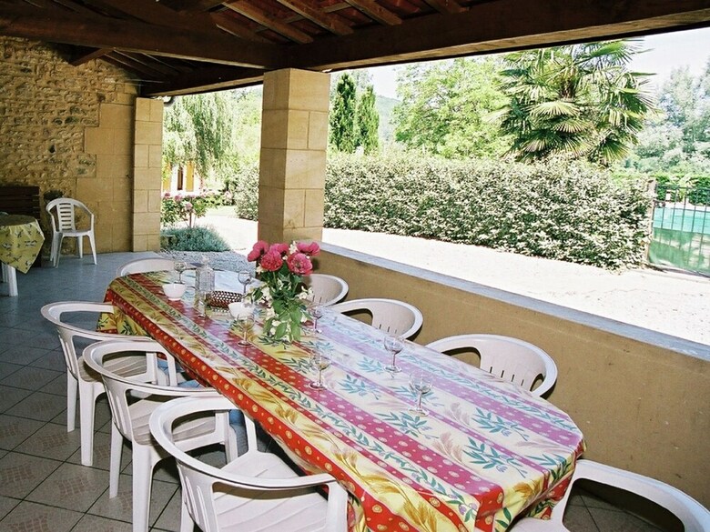 Vintage Home In Siorac-en-p�rigord With Pool