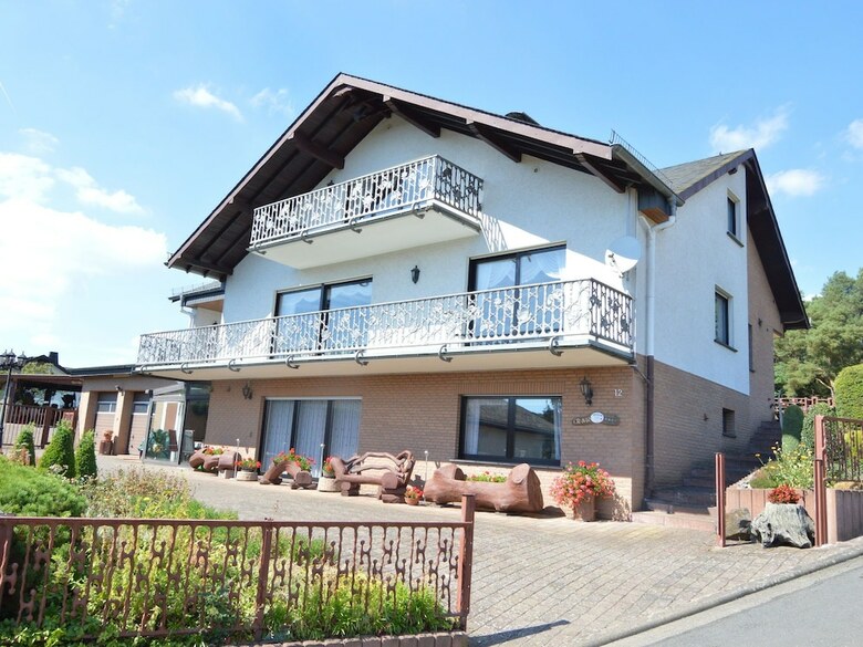 Apartamento Spacious, Comfortable 5-pers. House On The Ground Floor