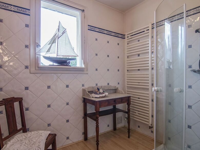 Cozy Villa In Saint-bonnet-la-rivi�re With Swimming Pool
