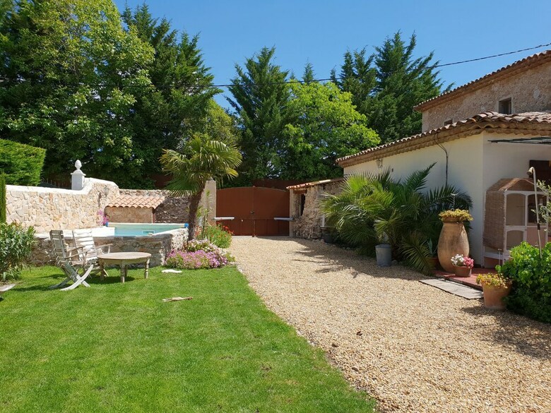 Quaint Holiday Home In Lorgues With Pool