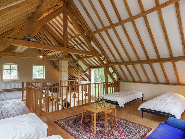 Wonderfully Spacious Holiday Home With Above Ground Swimming Pool