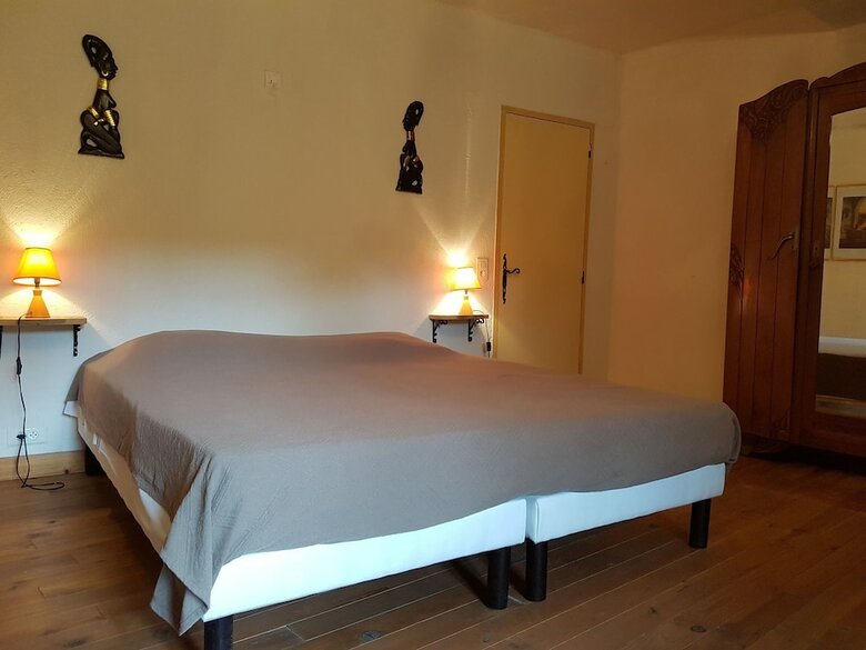 Gorgeous Villa In Les Mages With Jacuzzi