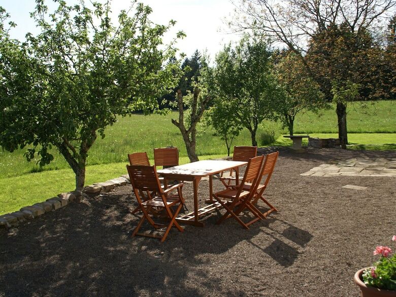 Spacious Holiday Home With Private Garden In Saint-bresson
