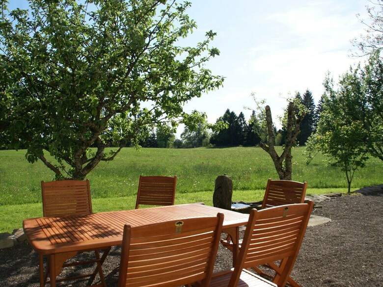 Spacious Holiday Home With Private Garden In Saint-bresson