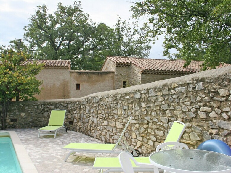 Cozy Holiday Home With Private Swimming Pool In Provence