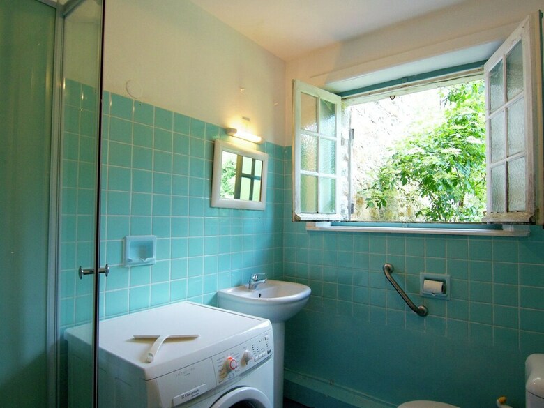 Charming Cottage In Ladignac-le-long With Garden