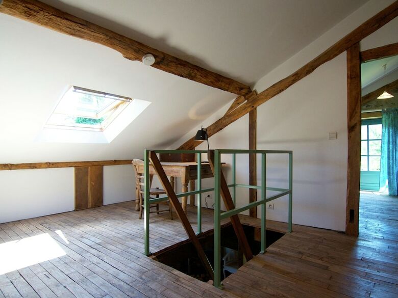 Charming Cottage In Ladignac-le-long With Garden