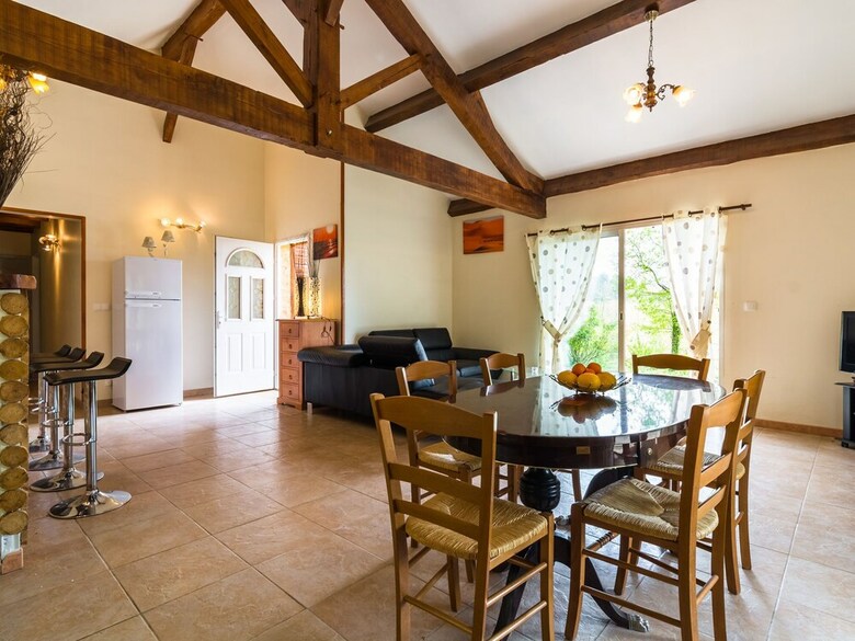Quaint Holiday Home In Blanquefort-sur-briolance With Pool