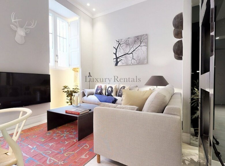 Apartamentos Palacio Real II