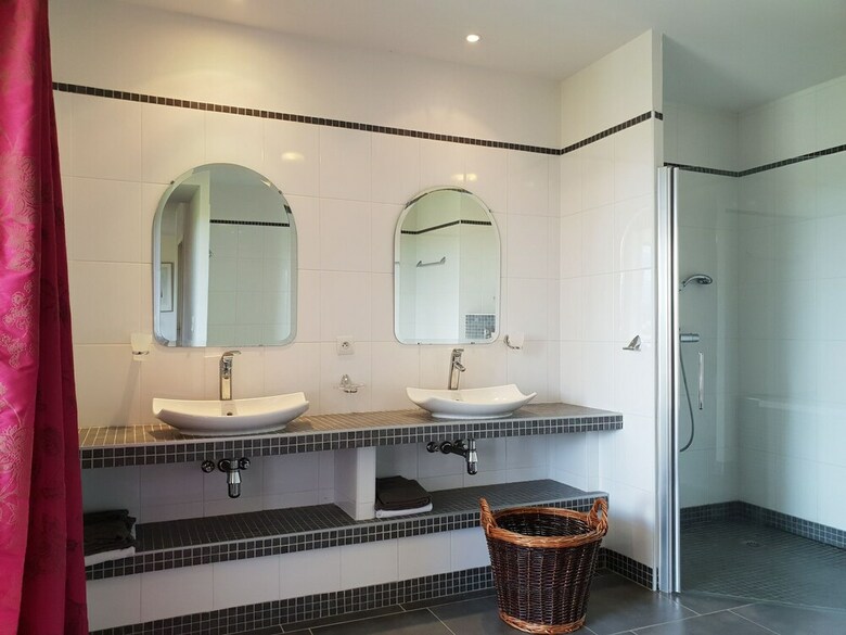 Modern Villa In Montbrun-des-corbi�res With Private Pool