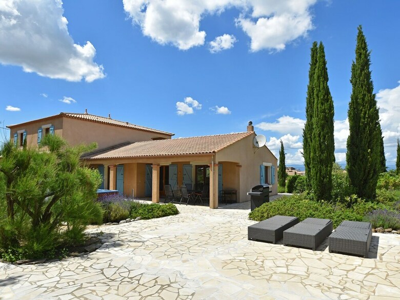 Modern Villa In Montbrun-des-corbi�res With Private Pool