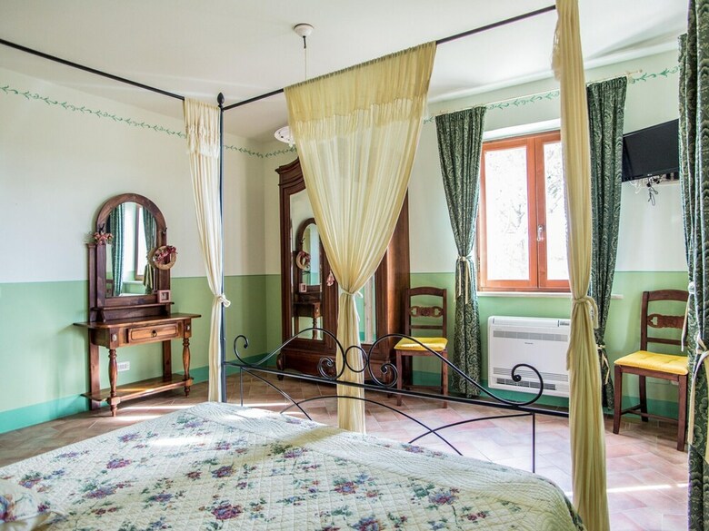Authentic Villa With Swimming Pool In Grosseto