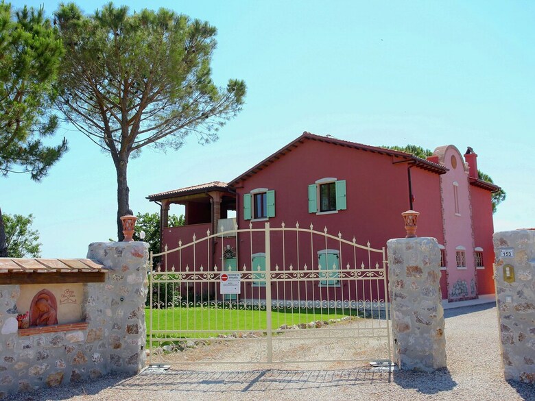 Authentic Villa With Swimming Pool In Grosseto
