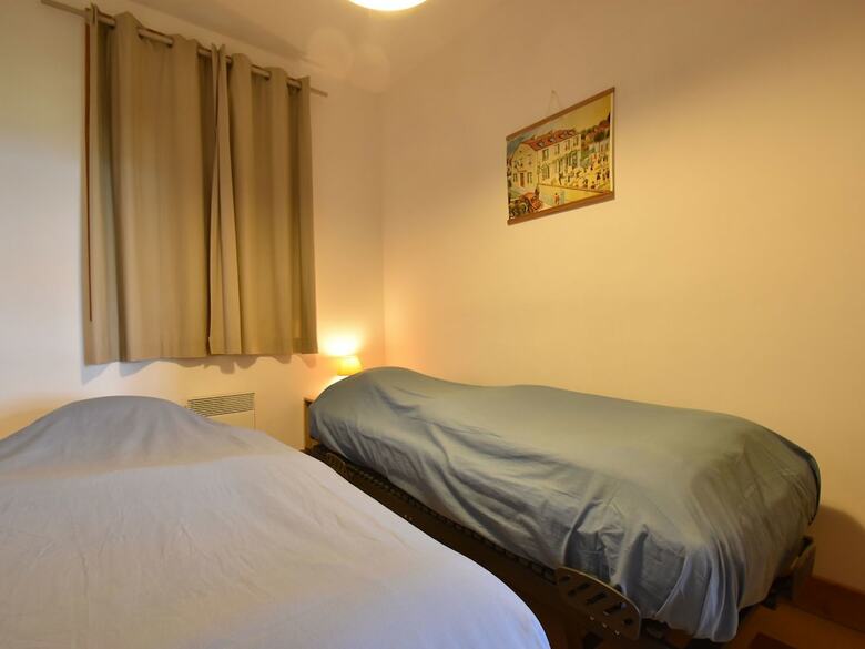 Luxurious Holiday Home In Cuzy With Swimming Pool