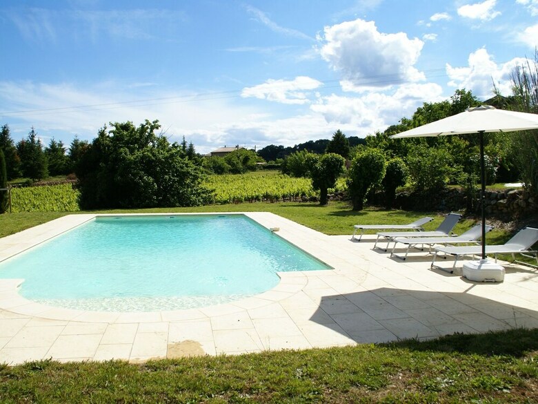 Restful Villa In Largenti�re With Swimming Pool