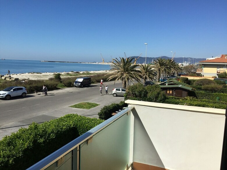 House With Direct Sea View