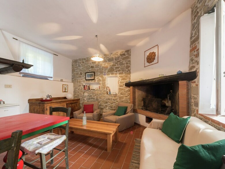 Lovely Holiday Home With Swimming Pool, Fireplace, Parking