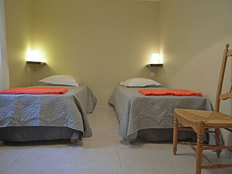Luxury Villa With Jacuzzi In Carpentras Provence