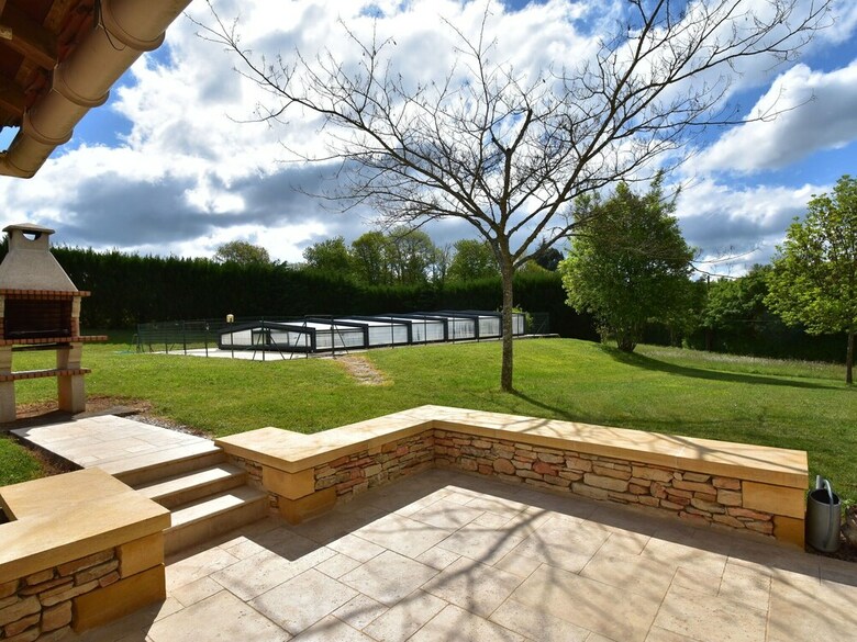 Spacious Holiday Home With Private Swimming Pool In Uzech