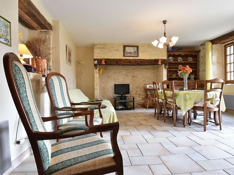 Spacious Holiday Home With Private Swimming Pool In Uzech