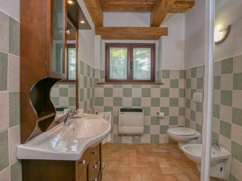 Cozy Farmhouse In Apecchio With Jacuzzi
