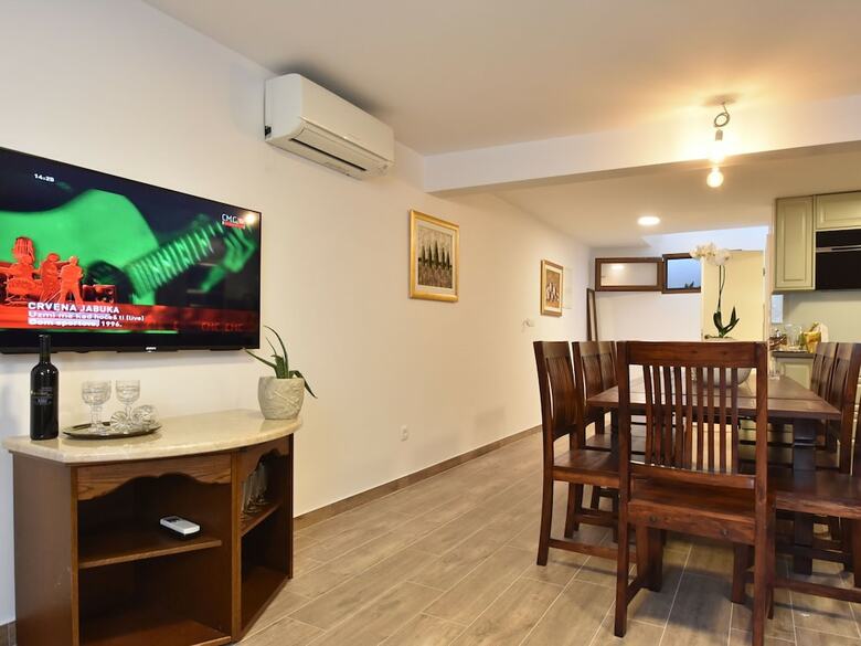Spacious And Comfortable Apartment, 3 Km Outside The Historical Centre Of Split